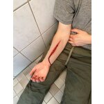 Wound moulage protruding small intestines