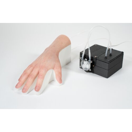Hand Injection Trainer with Simulated Blood Circulation